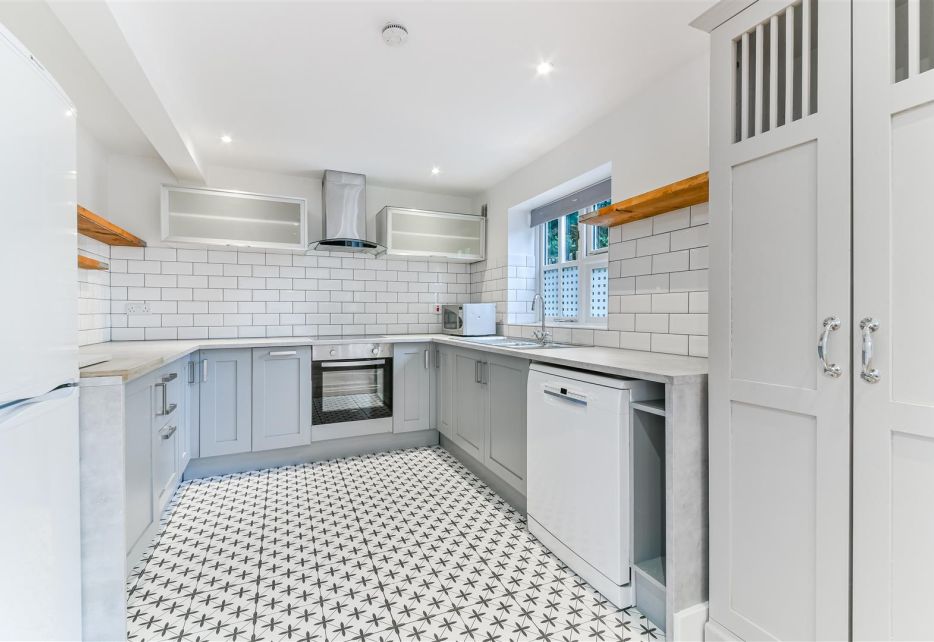 Ridgway, Wimbledon, SW19