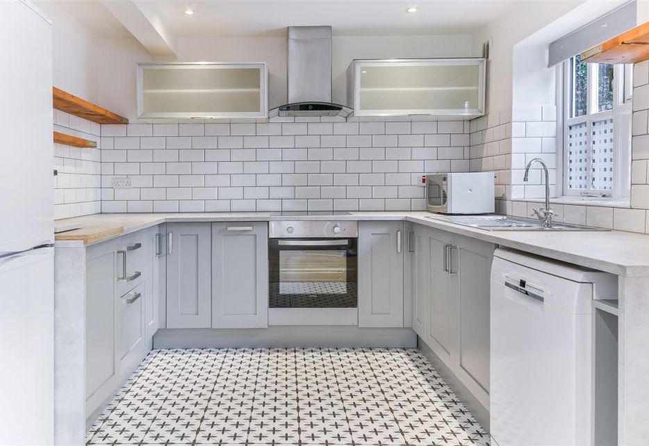 Ridgway, Wimbledon, SW19