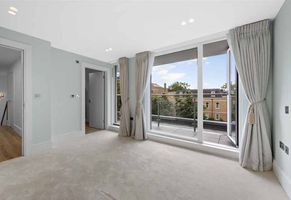 Copse Hill, Wimbledon, SW20
