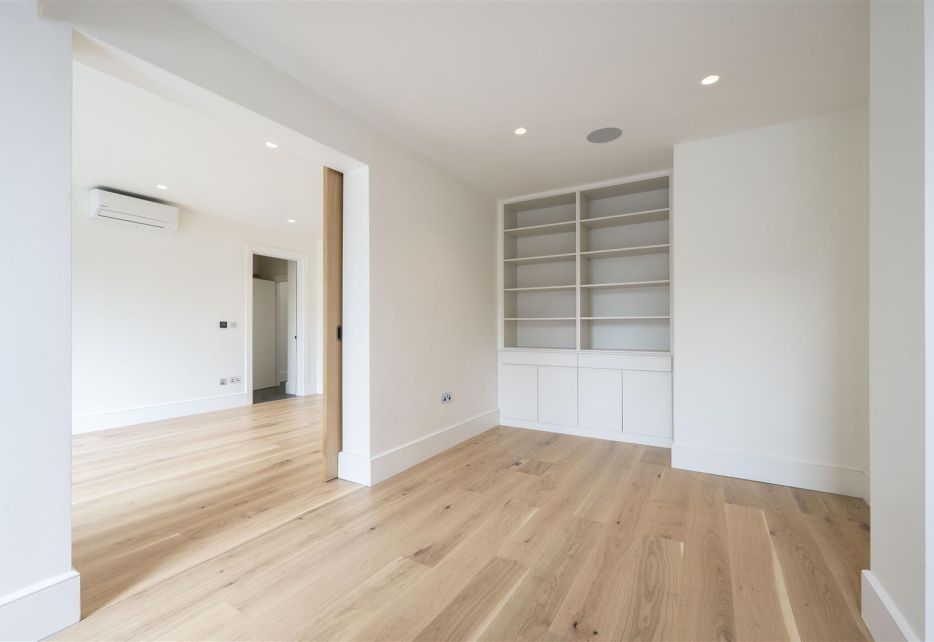 Copse Hill, Wimbledon, SW20