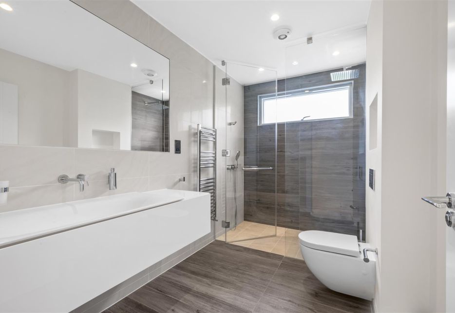 Copse Hill, Wimbledon, SW20