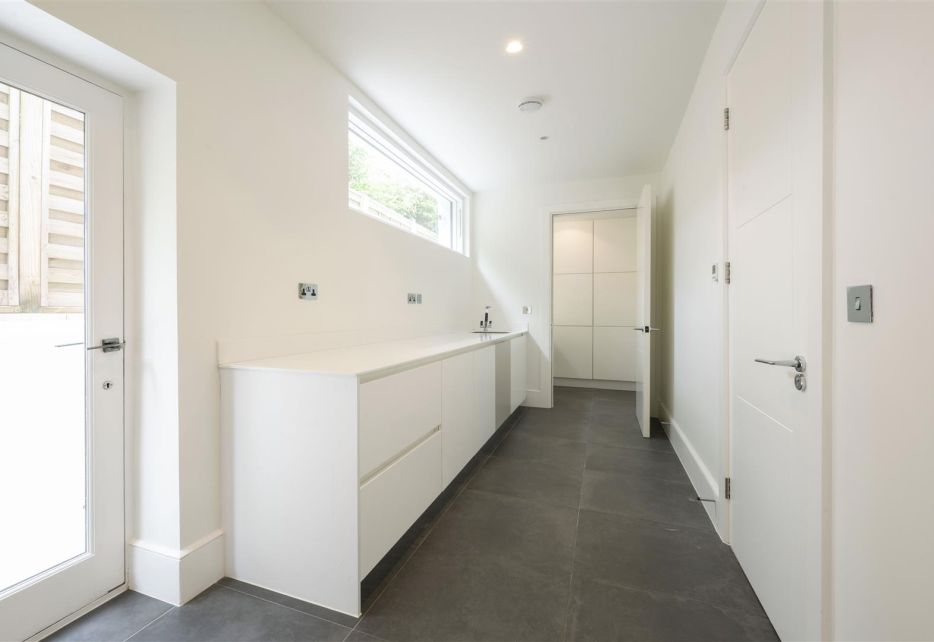 Copse Hill, Wimbledon, SW20