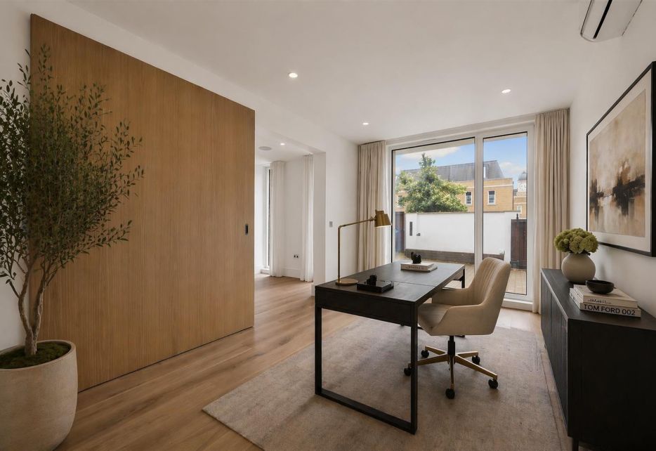Copse Hill, Wimbledon, SW20
