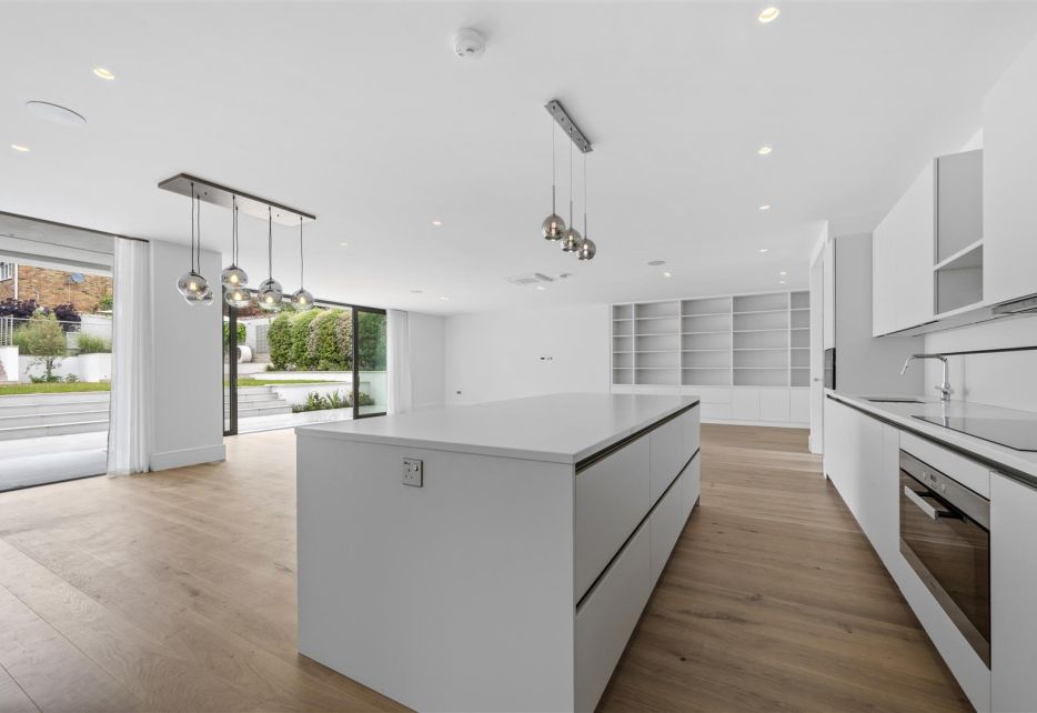 Copse Hill, Wimbledon, SW20