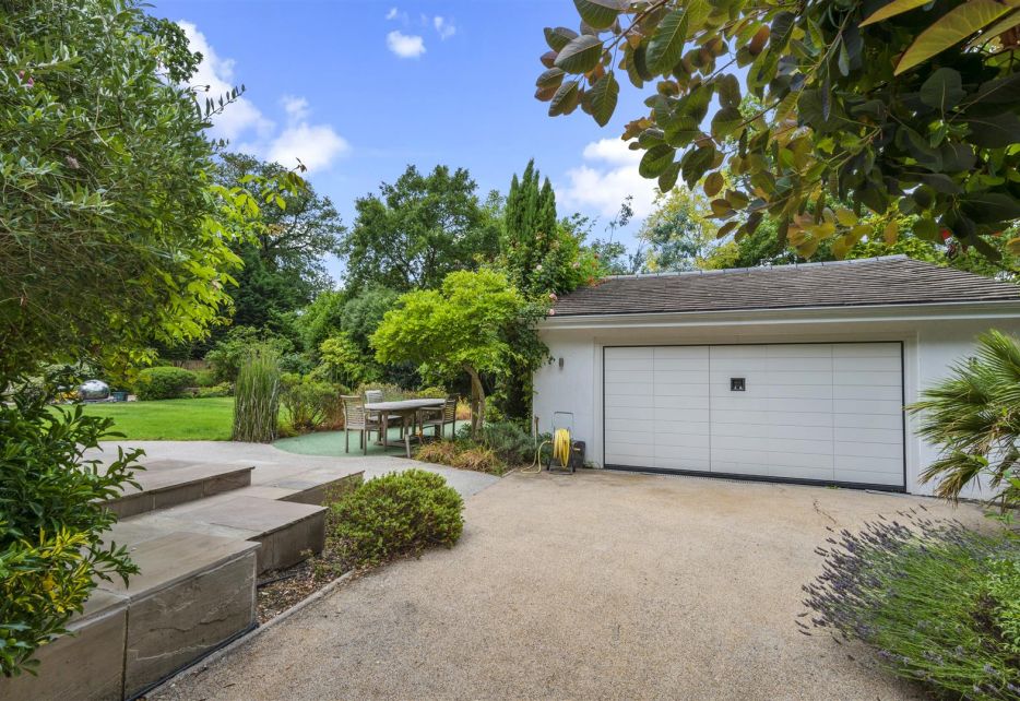 Coombe Hill Road, Kingston Upon Thames, KT2