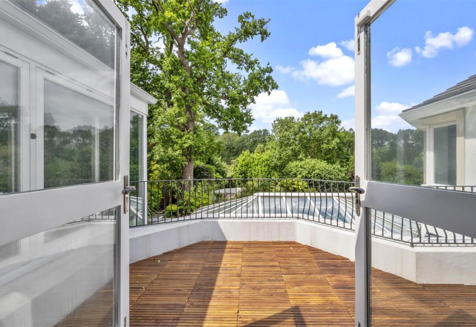 Coombe Hill Road, Kingston Upon Thames, KT2