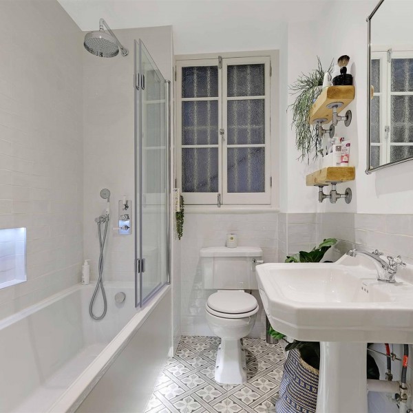 Palace Gate Mansions