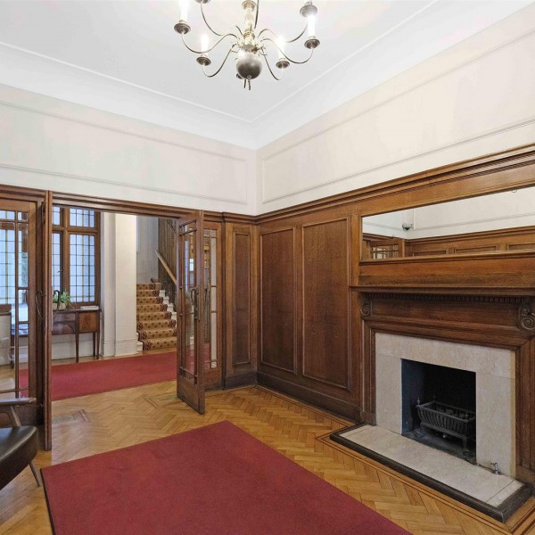 Palace Gate Mansions