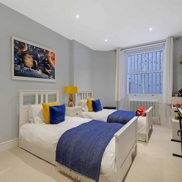 Palace Gate Mansions