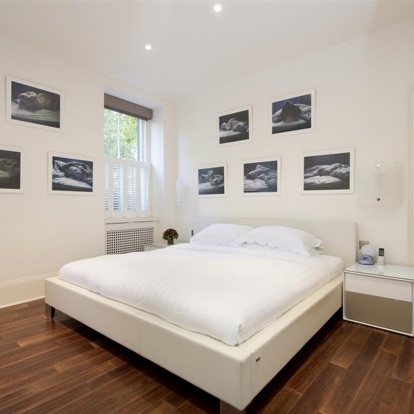 Kensington Court Place