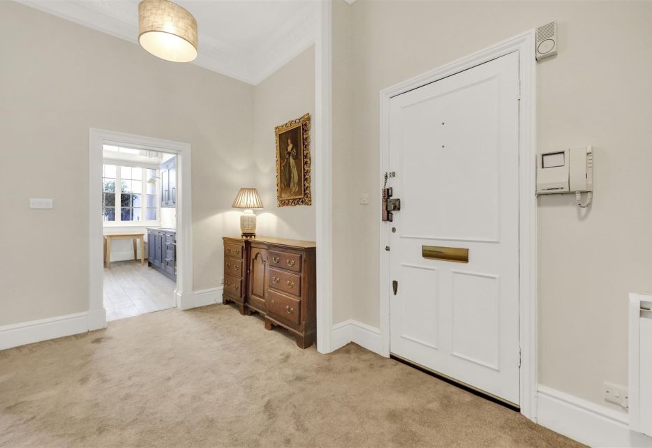 De Vere Gardens, South Kesington, W8