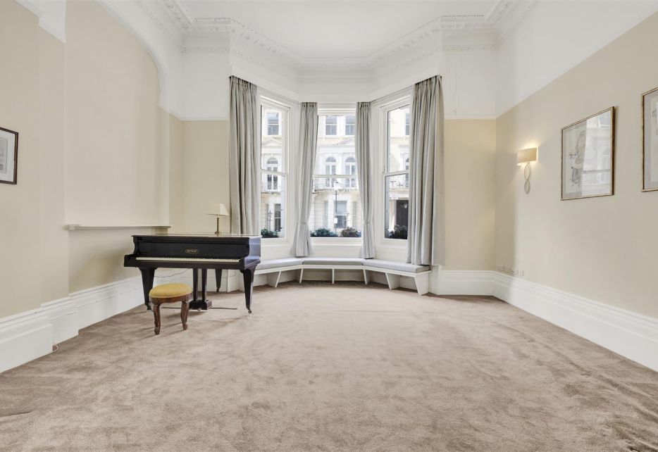 De Vere Gardens, South Kesington, W8