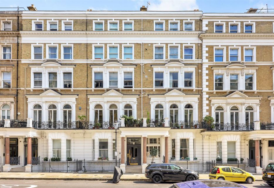 De Vere Gardens, South Kesington, W8
