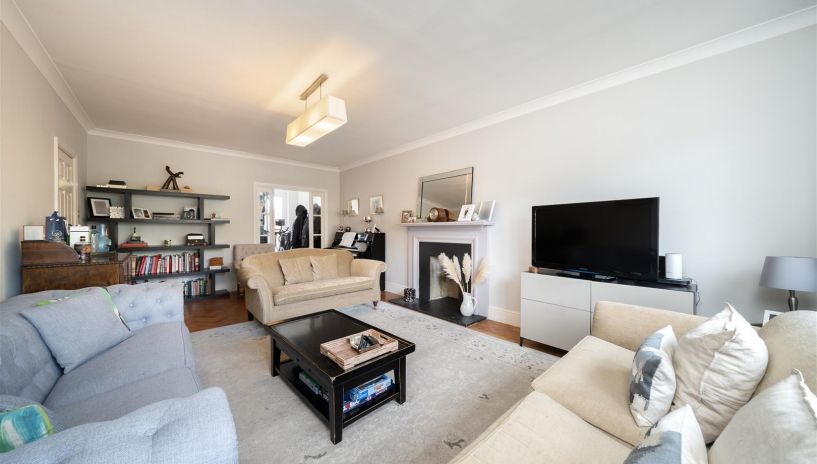 Preston Road, Wimbledon, SW20