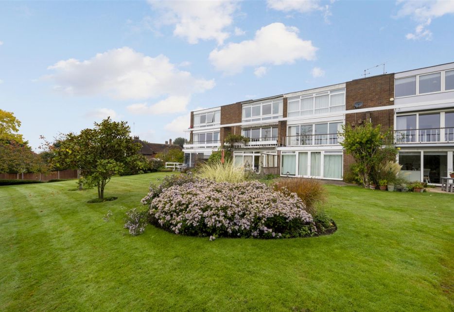 Cottenham Drive, West Wimbledon, SW20