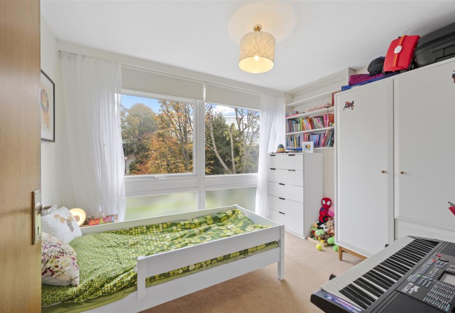 Cottenham Drive, West Wimbledon, SW20