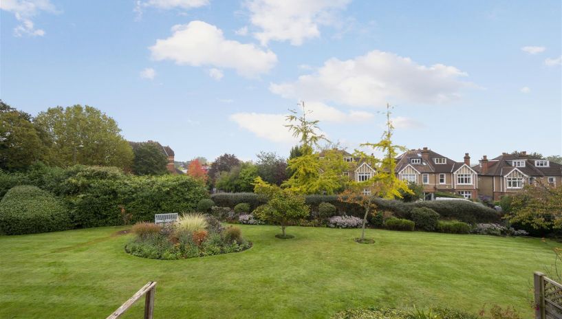 Cottenham Drive, West Wimbledon, SW20