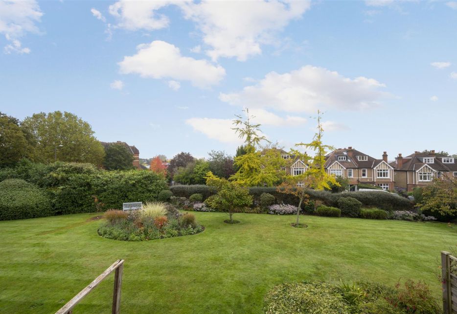 Cottenham Drive, West Wimbledon, SW20