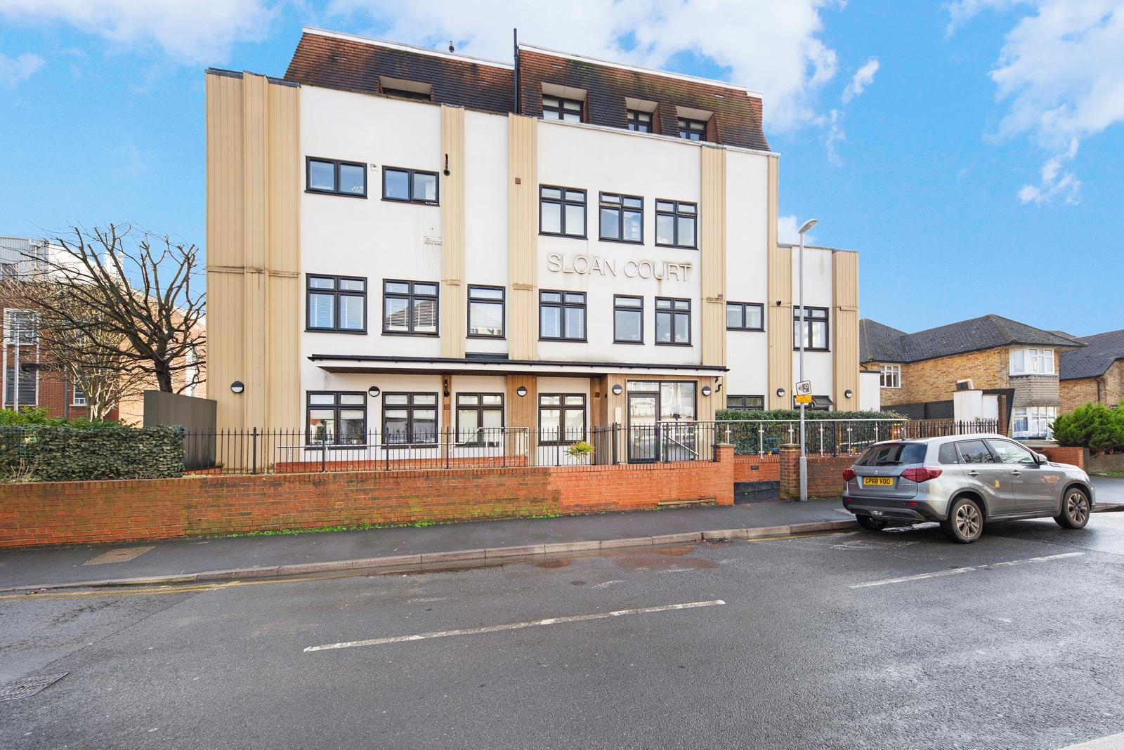 Coombe Road | 33532658