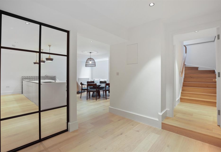 Elvaston Mews, South Kensington, SW7
