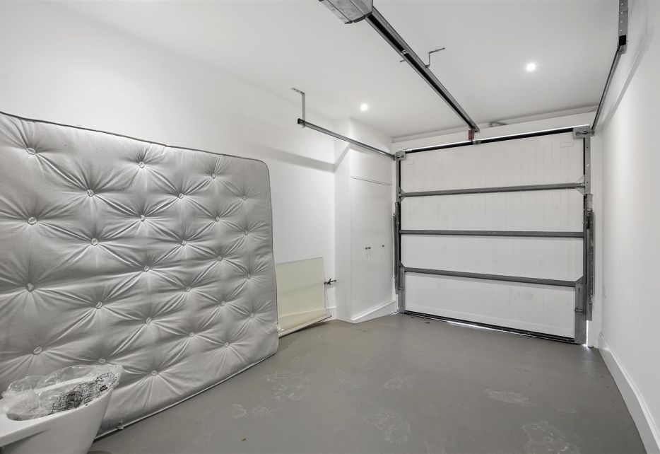 Elvaston Mews, South Kensington, SW7