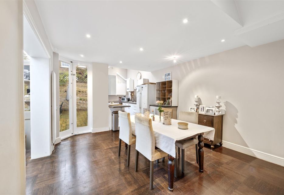 Strachan Place, Wimbledon, SW19