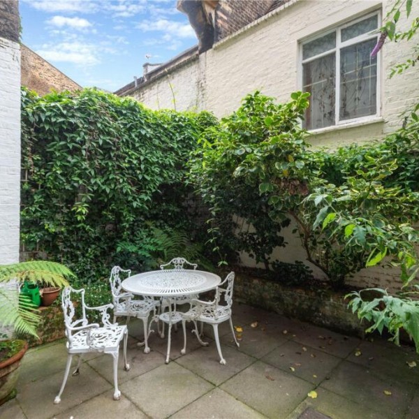 Queen's Gate Gardens