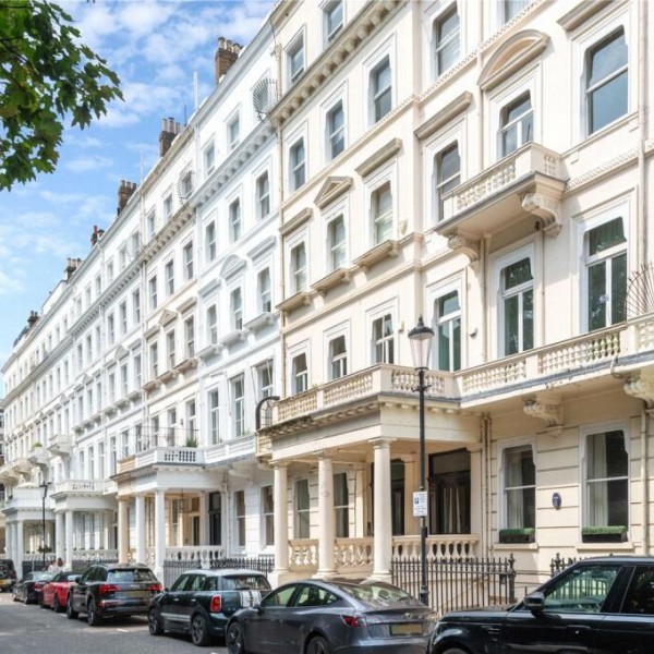 Queen's Gate Gardens