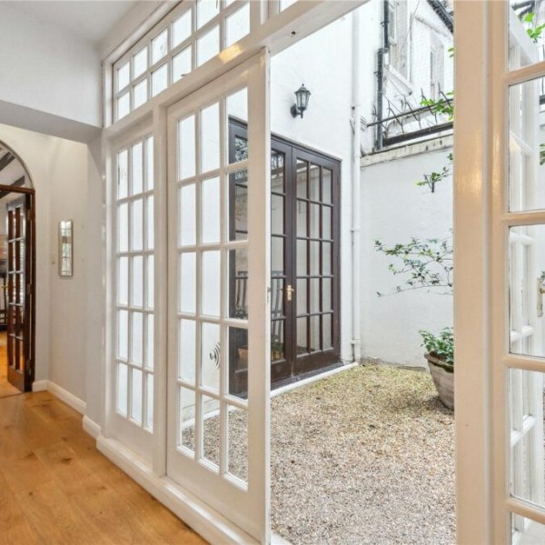 Queen's Gate Gardens