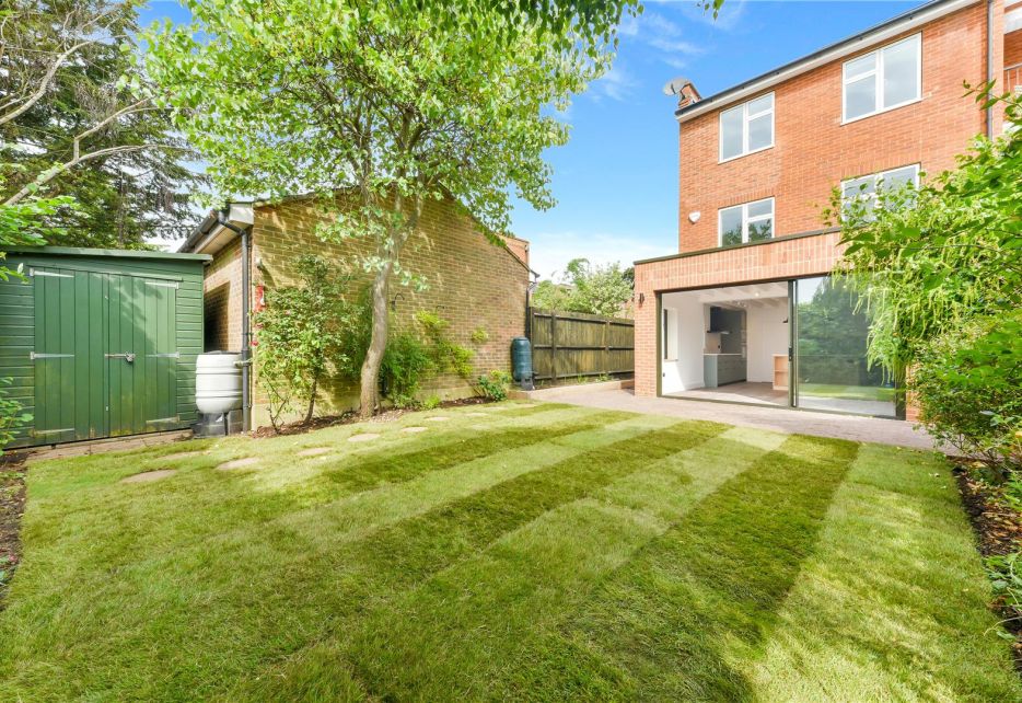 Southridge Place, Wimbledon, SW20
