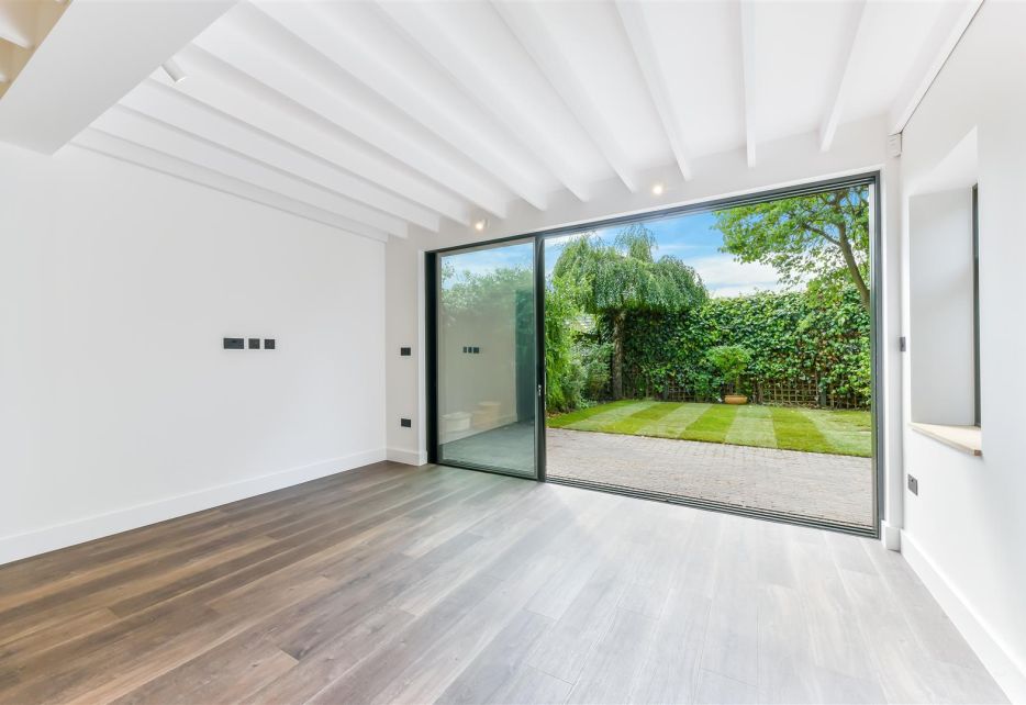 Southridge Place, Wimbledon, SW20