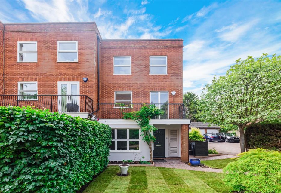 Southridge Place, Wimbledon, SW20