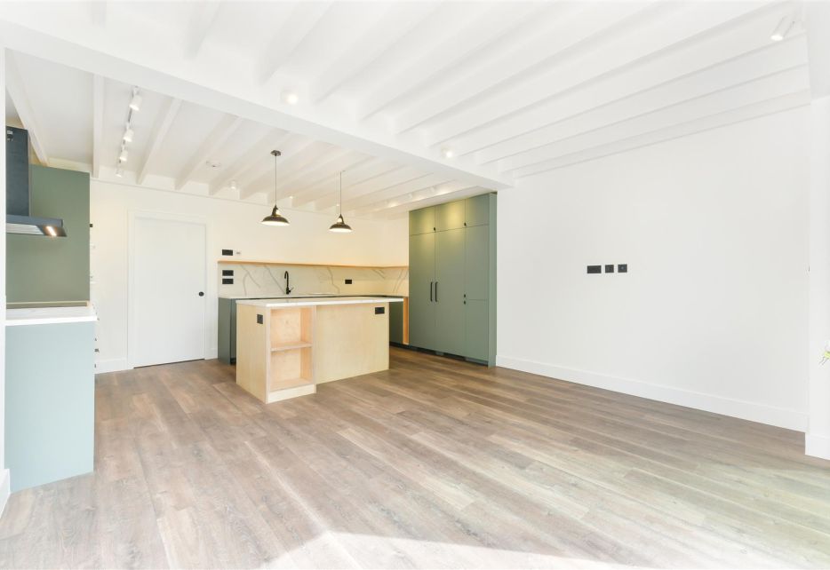 Southridge Place, Wimbledon, SW20