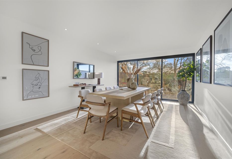 Cottenham Park Road, Wimbledon, SW20