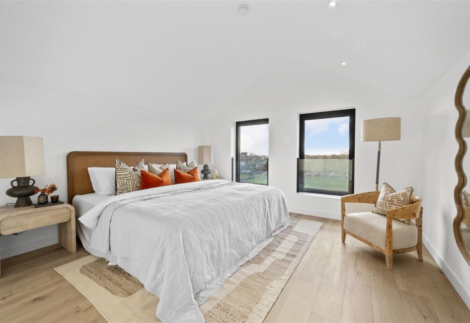 Cottenham Park Road, Wimbledon, SW20