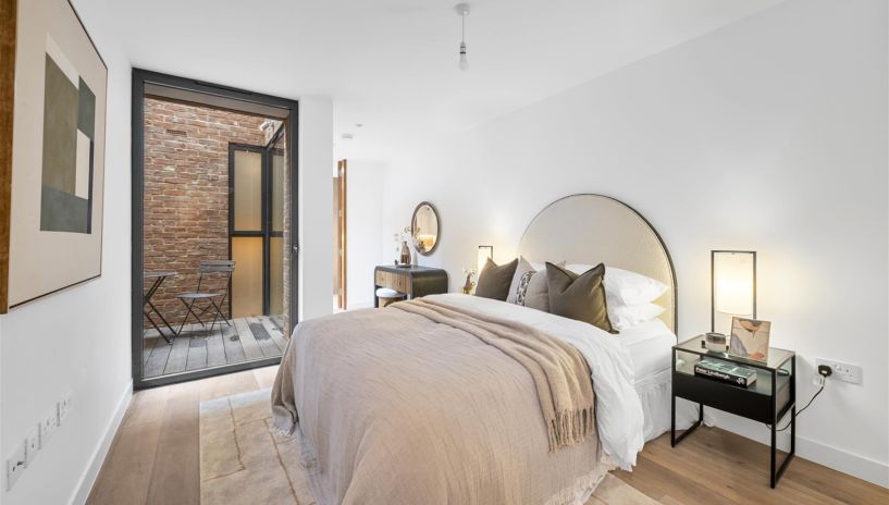 Cottenham Park Road, Wimbledon, SW20