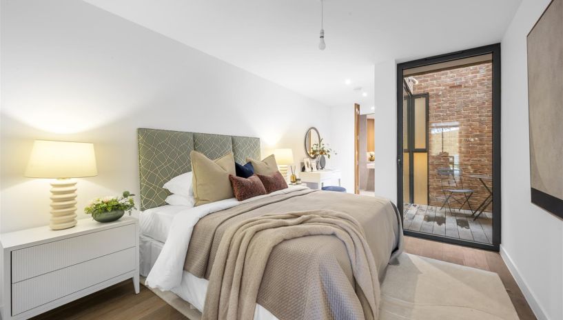 Cottenham Park Road, Wimbledon, SW20