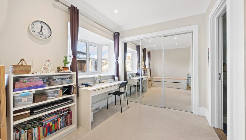Alba Mews, Southfields, SW18