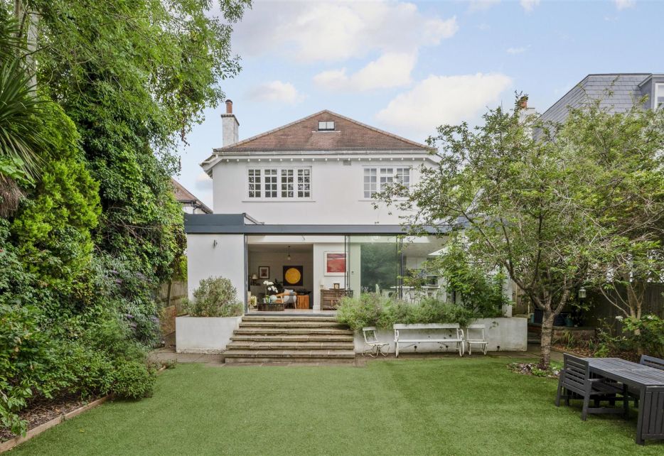 Montana Road, Wimbledon, SW20