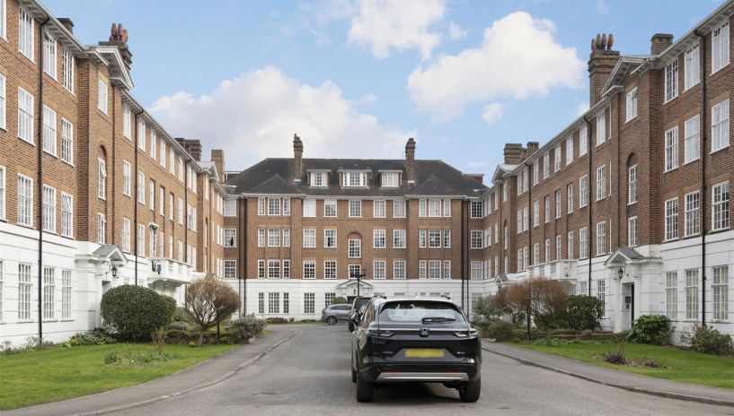 Wimbledon Park Side, Wimbledon, SW19