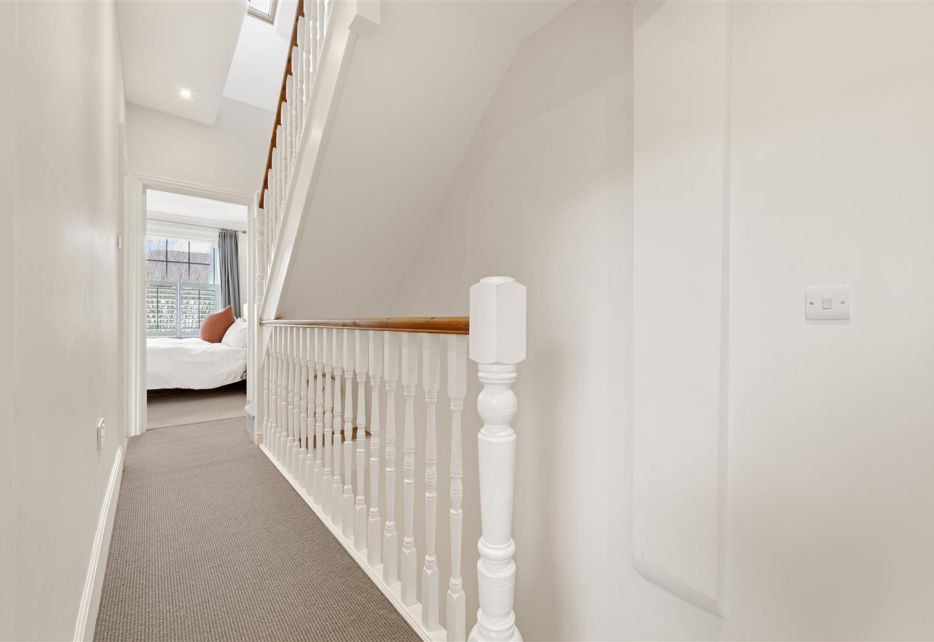 Chestnut Road, Raynes Park, SW20