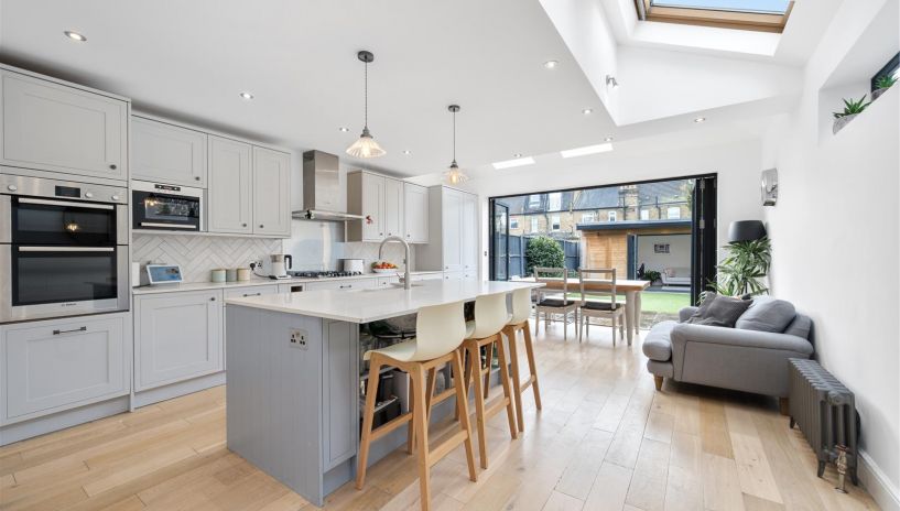 Chestnut Road, Raynes Park, SW20