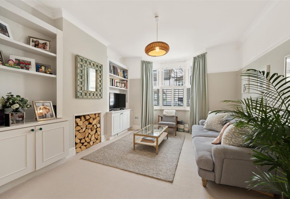 Chestnut Road, Raynes Park, SW20