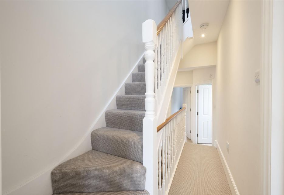Chestnut Road, Raynes Park, SW20