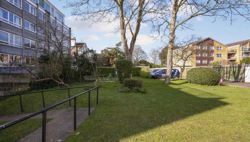 Lansdowne Road, Wimbledon, SW20