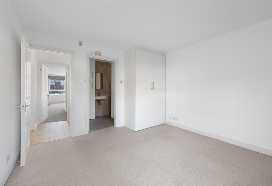 Lansdowne Road, Wimbledon, SW20