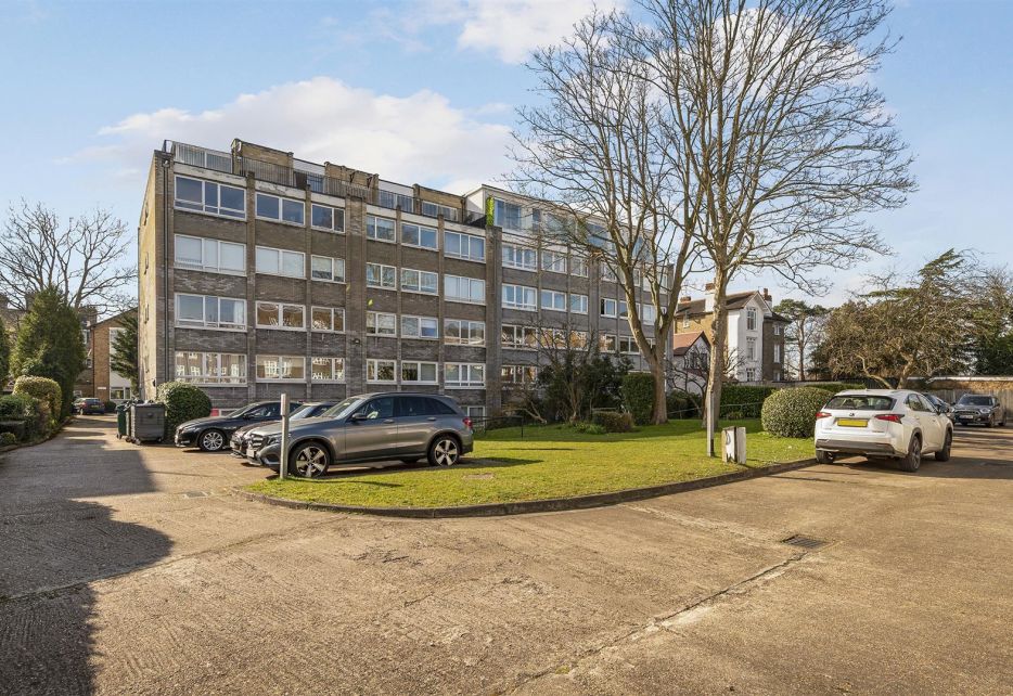 Lansdowne Road, Wimbledon, SW20
