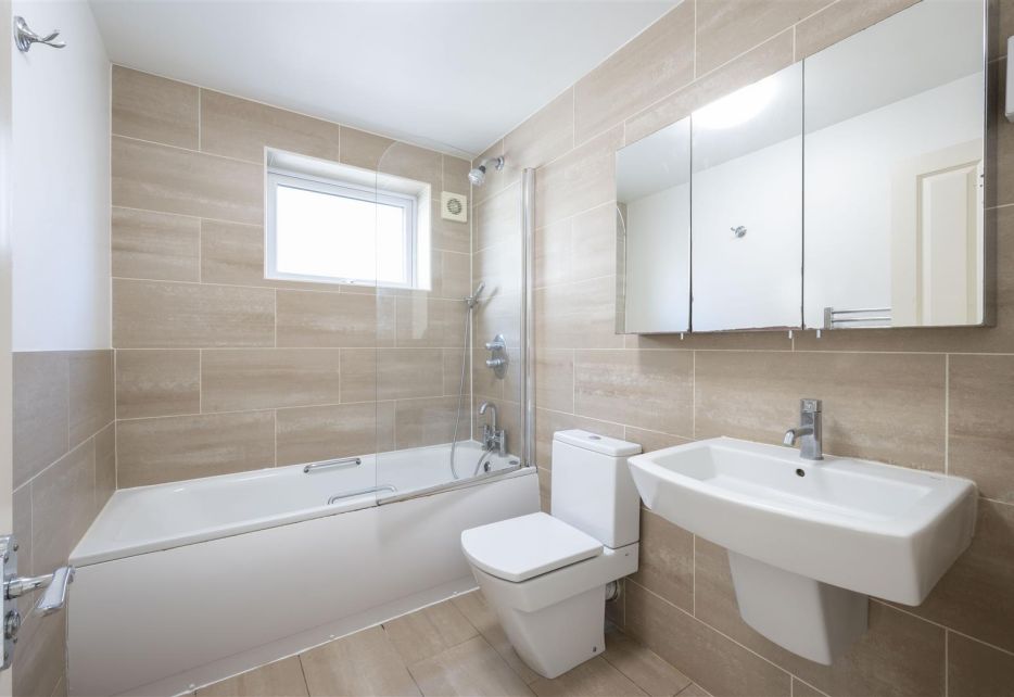 Lansdowne Road, Wimbledon, SW20