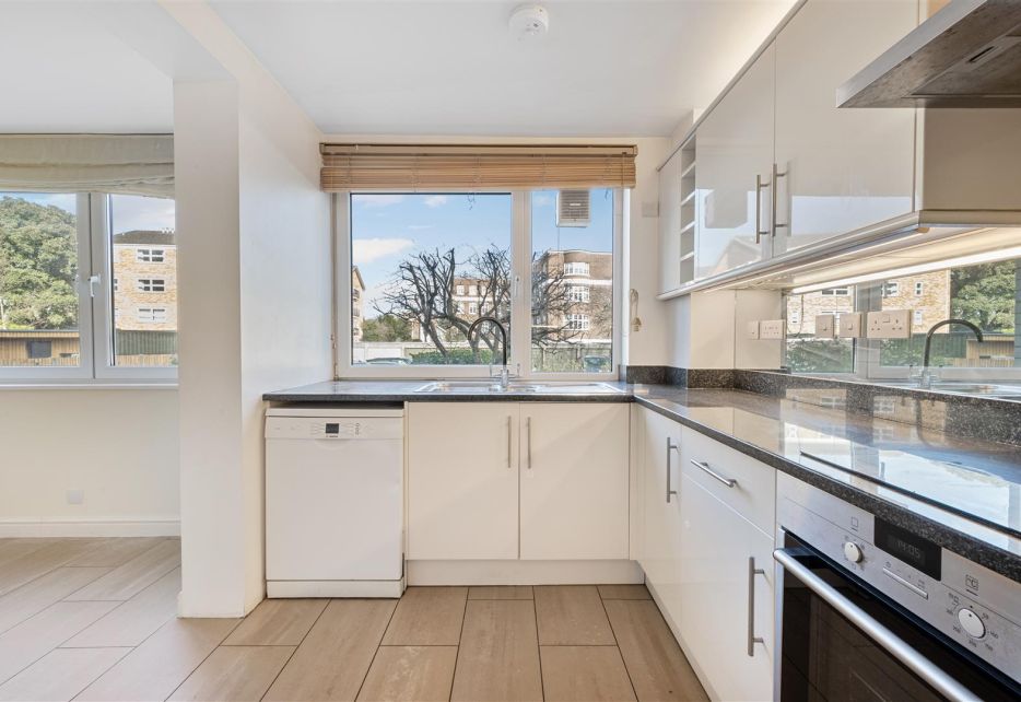 Lansdowne Road, Wimbledon, SW20