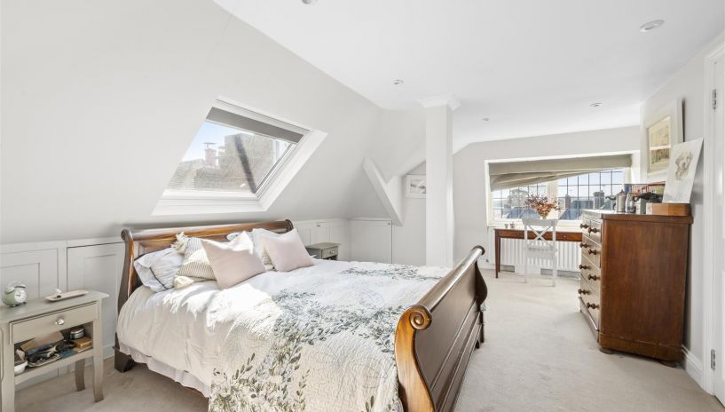Lindisfarne Road, Wimbledon, SW20